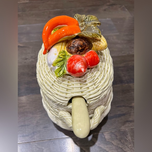 Vintage Lefton Vegetable Soup Tureen With Ladle - Picture 3 of 11